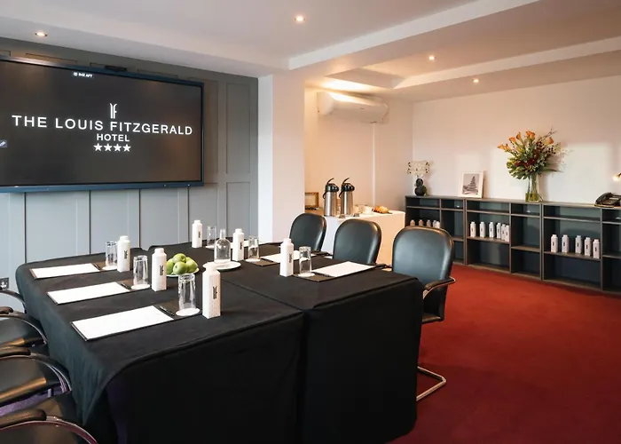 Louis Fitzgerald Hotel 4*